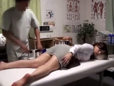 「それ以上は…だめぇえ！」中出しされたあとも手マンで大量洪水する爆乳OL