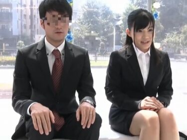 「ぁ…挿ってる…」製薬会社で働く上司と部下…禁断の車内パコ